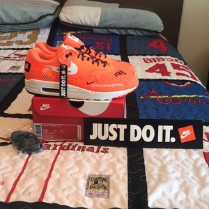 Air Max 1 LX, Fits like a Men’s 11